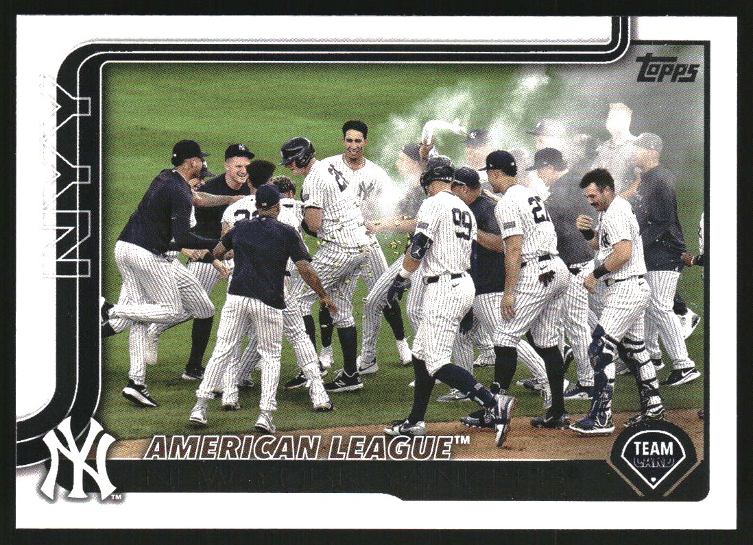 Item image of 2025 Topps #123 New York Yankees